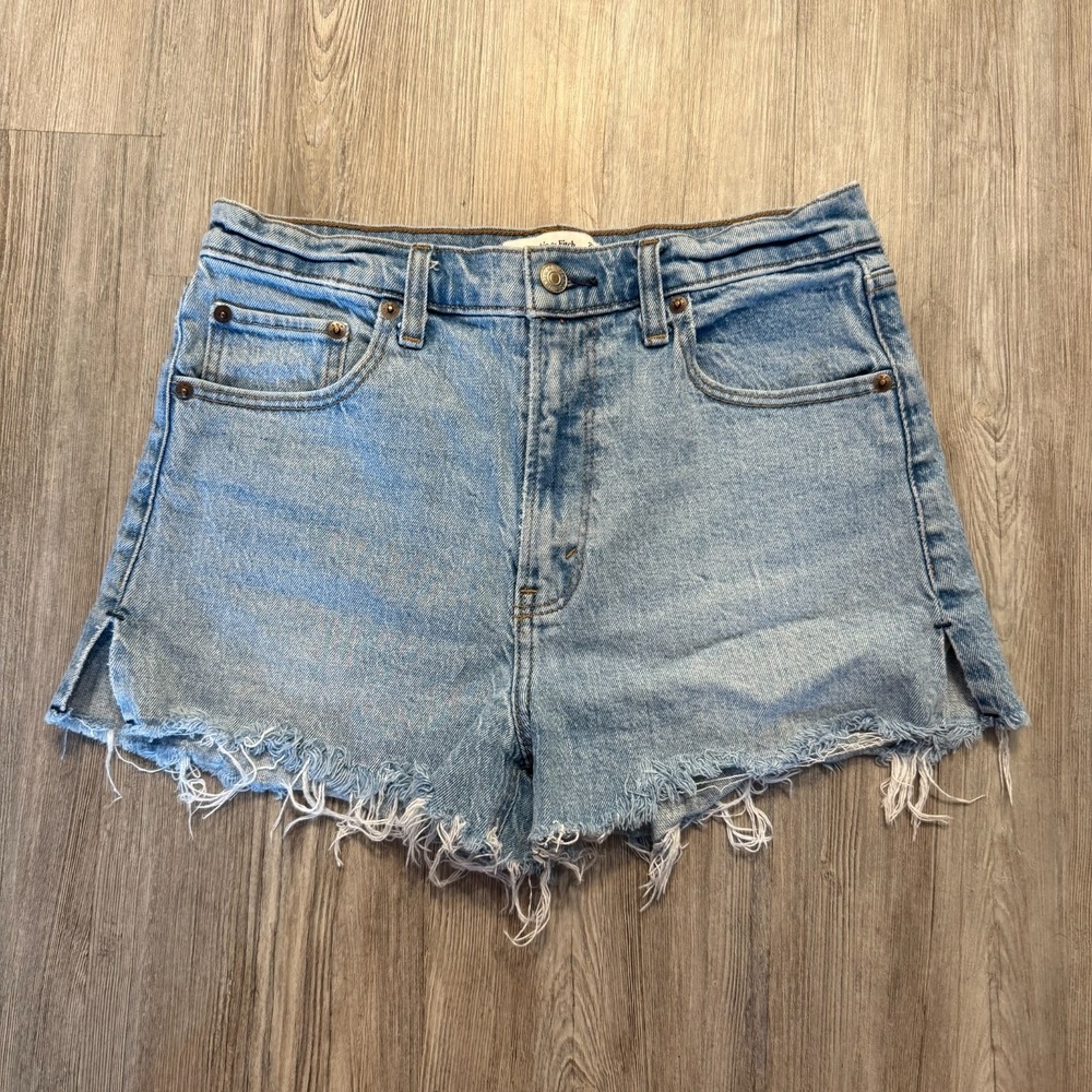 Abercrombie‎ & Fitch Womens 27/4 Mom Short High Rise Light Wash